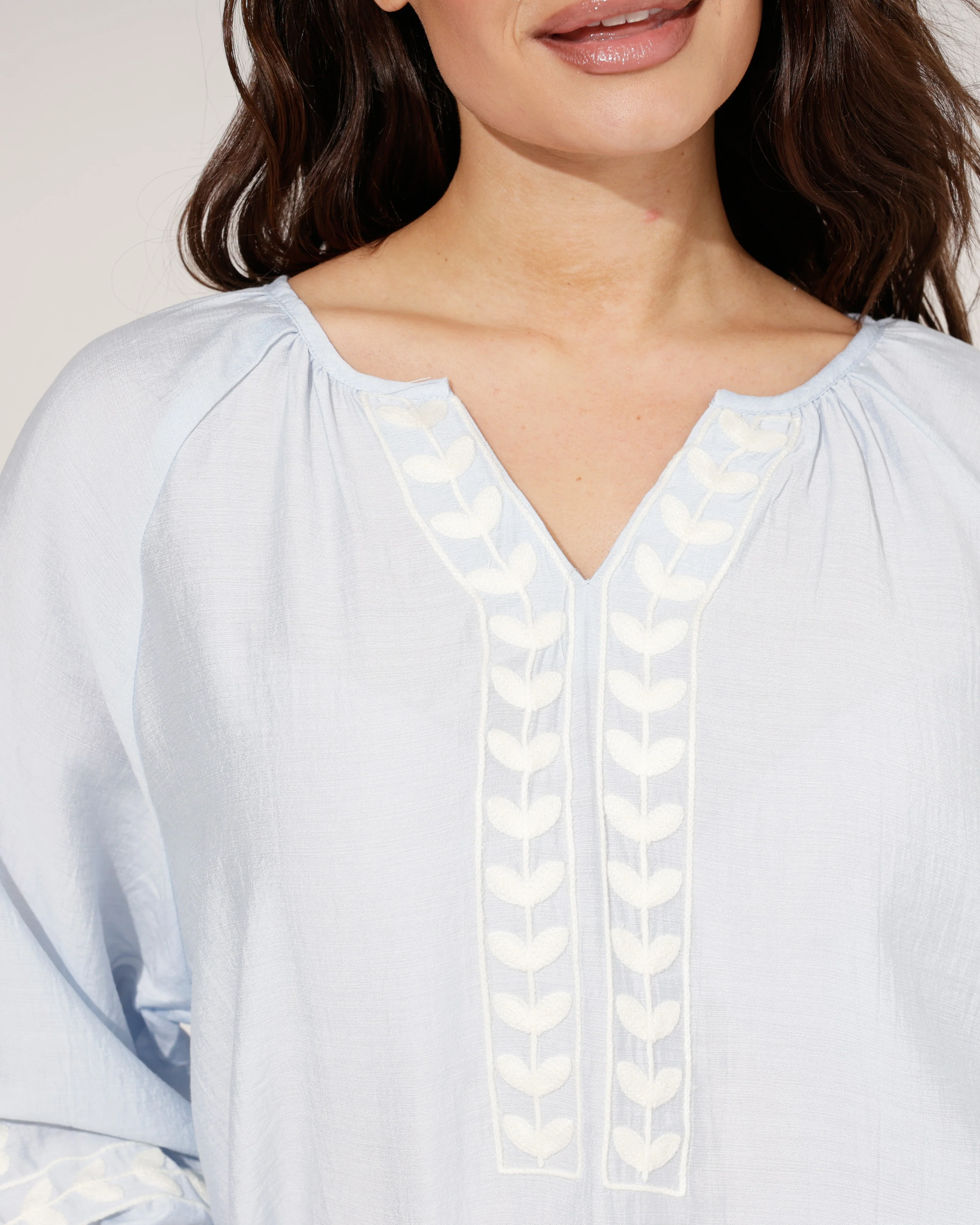 Blouse met borduursel Jilley Lichtblauw - Image 3