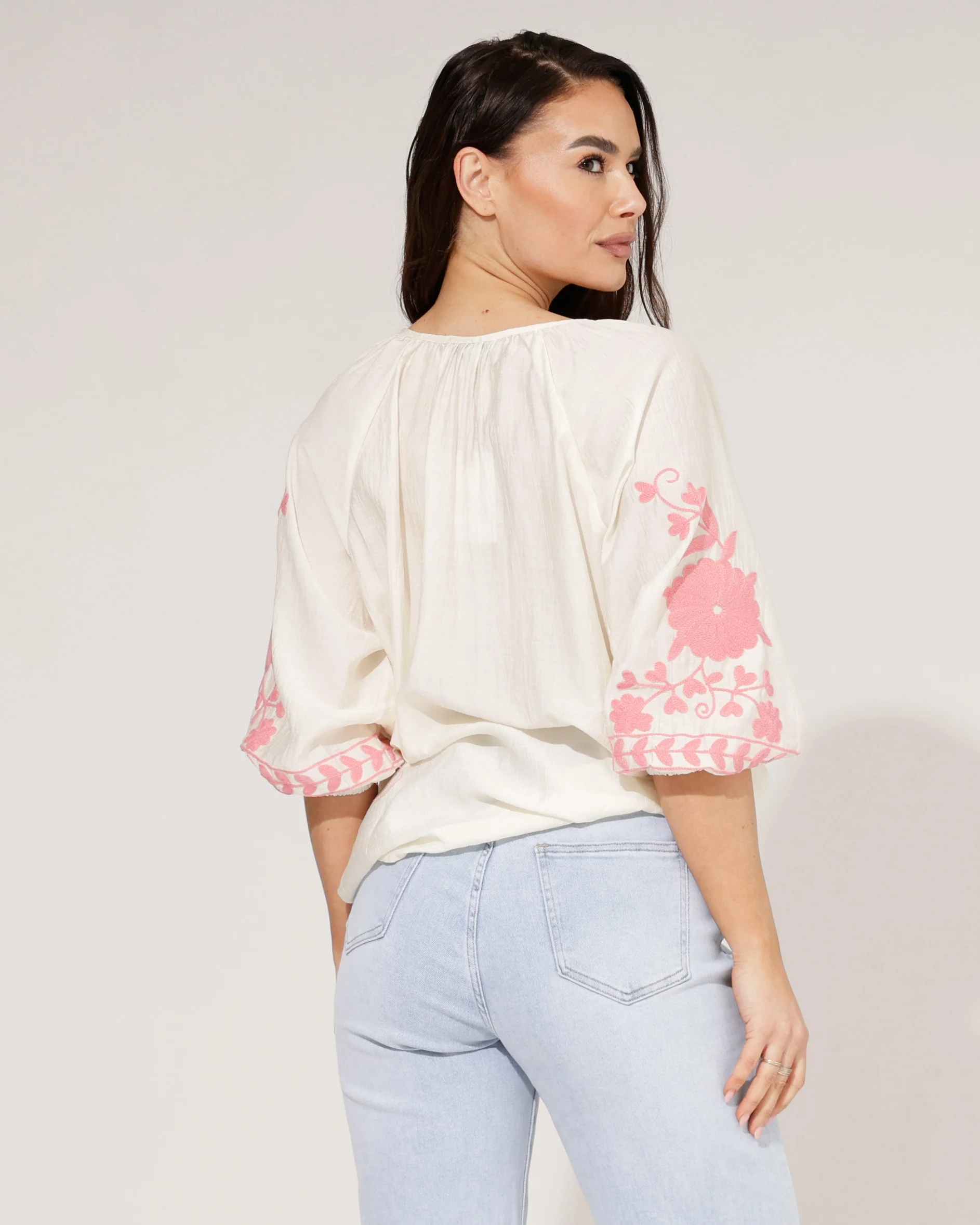 Blouse met borduursel Jilley Roomwit - Image 3