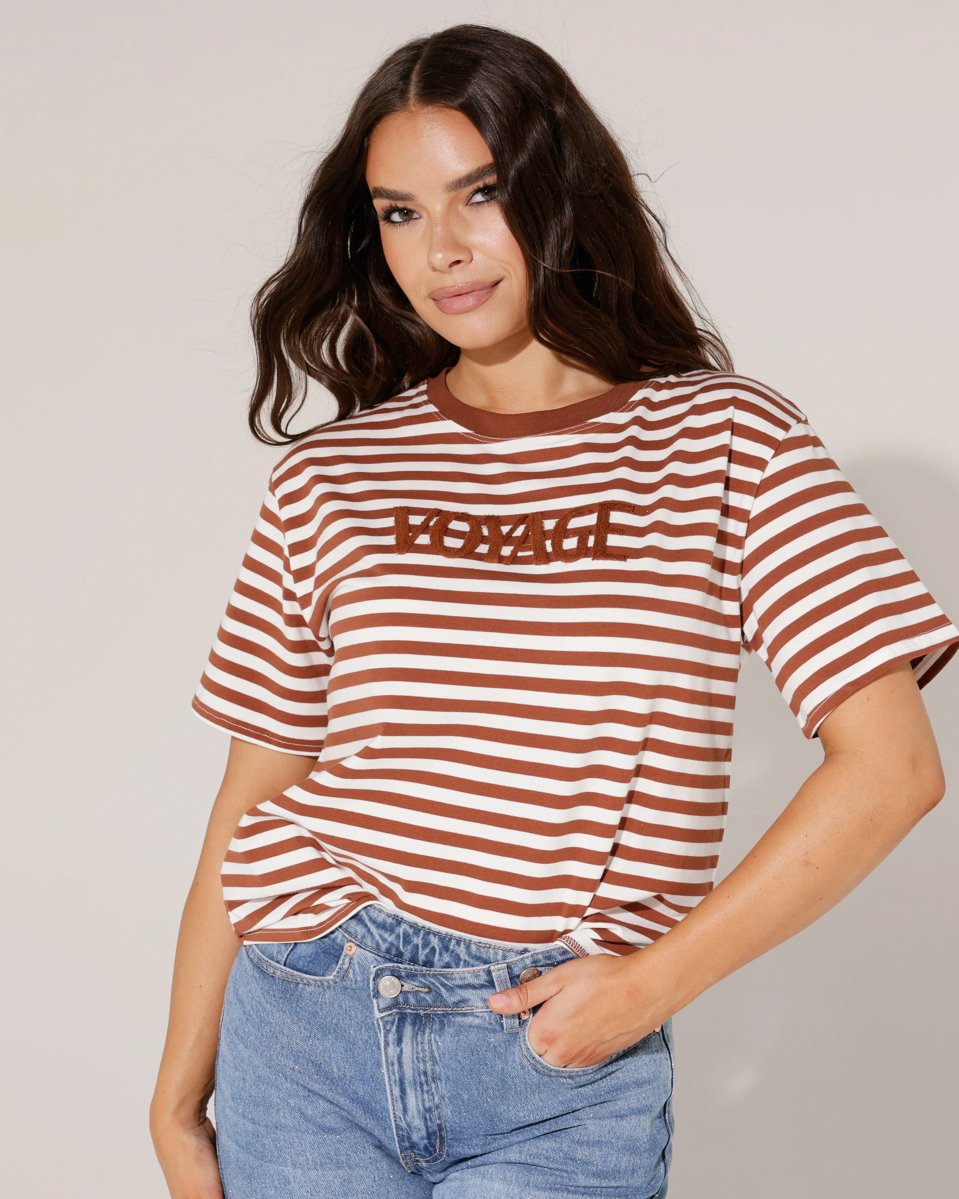 Gestreept T-shirt Voyage Bruin
