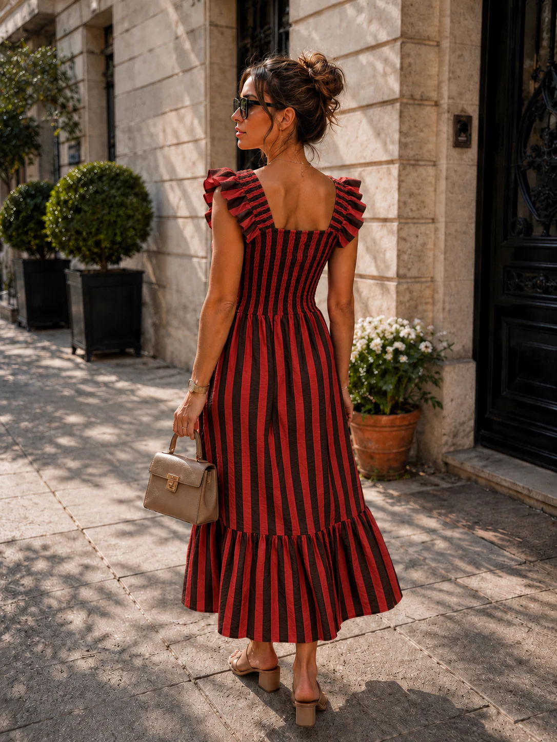 Gestreepte maxi jurk met rushes Noa Bruin/ Rood - Image 3