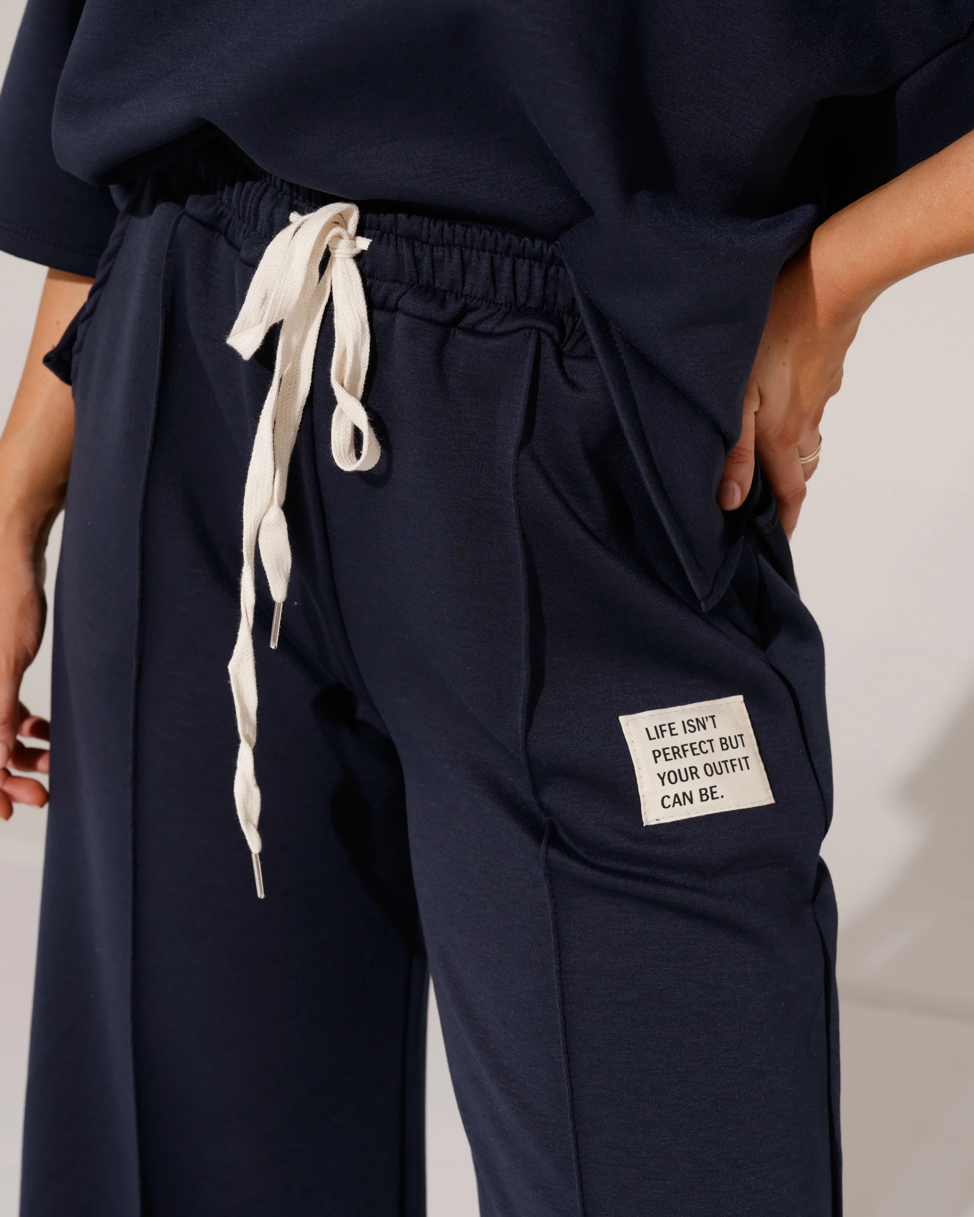 Huispak korte mouwen beige label isn't Perfect Donkerblauw - Image 4