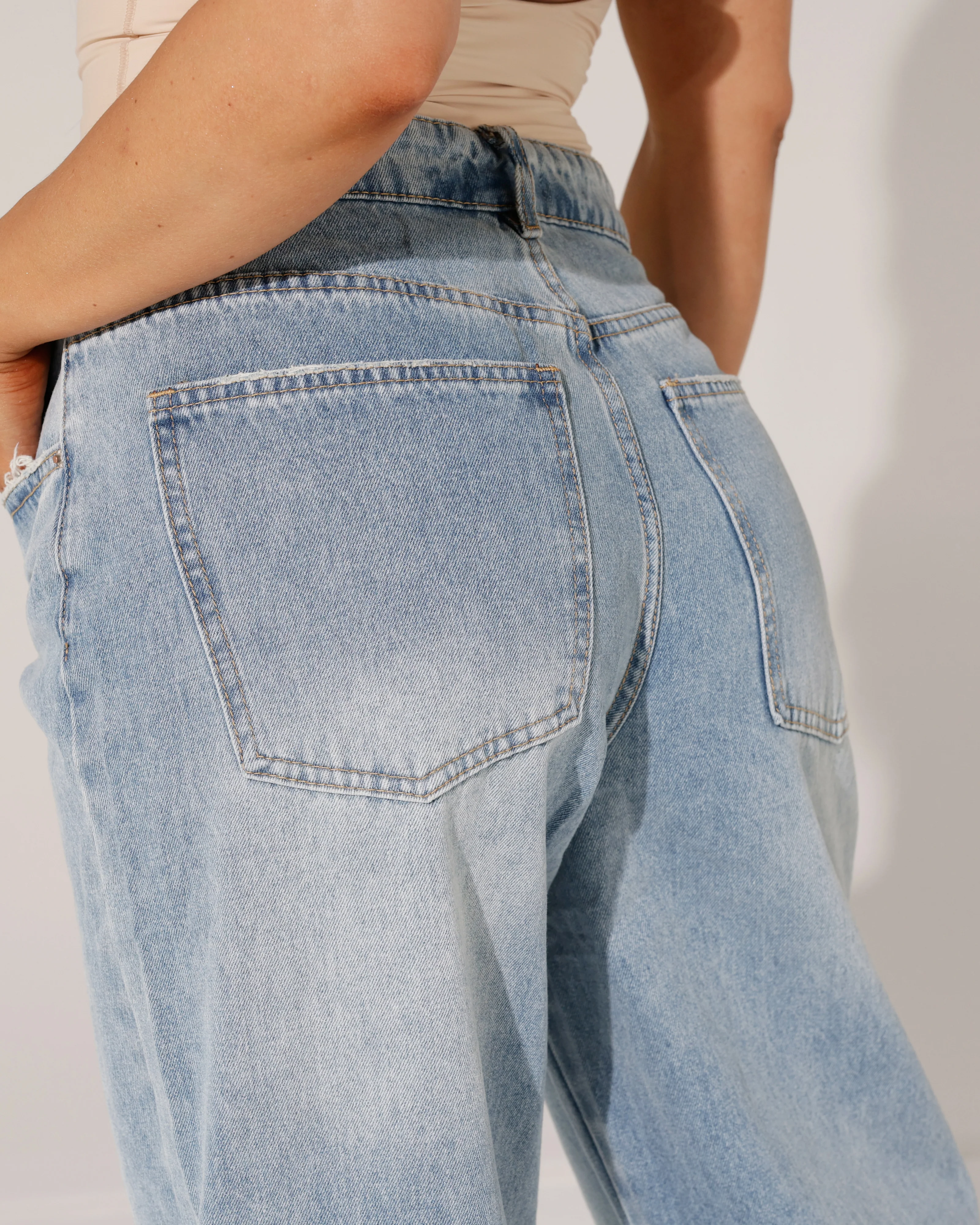 Laulia | Barrel jeans, ankle lenght Josine Blauw - Image 5