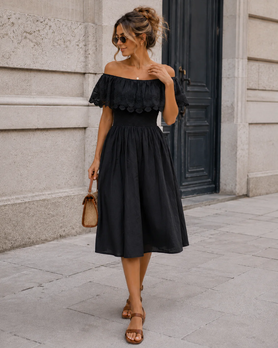 Off-shoulder jurk met broderie Bibi Zwart - Image 2