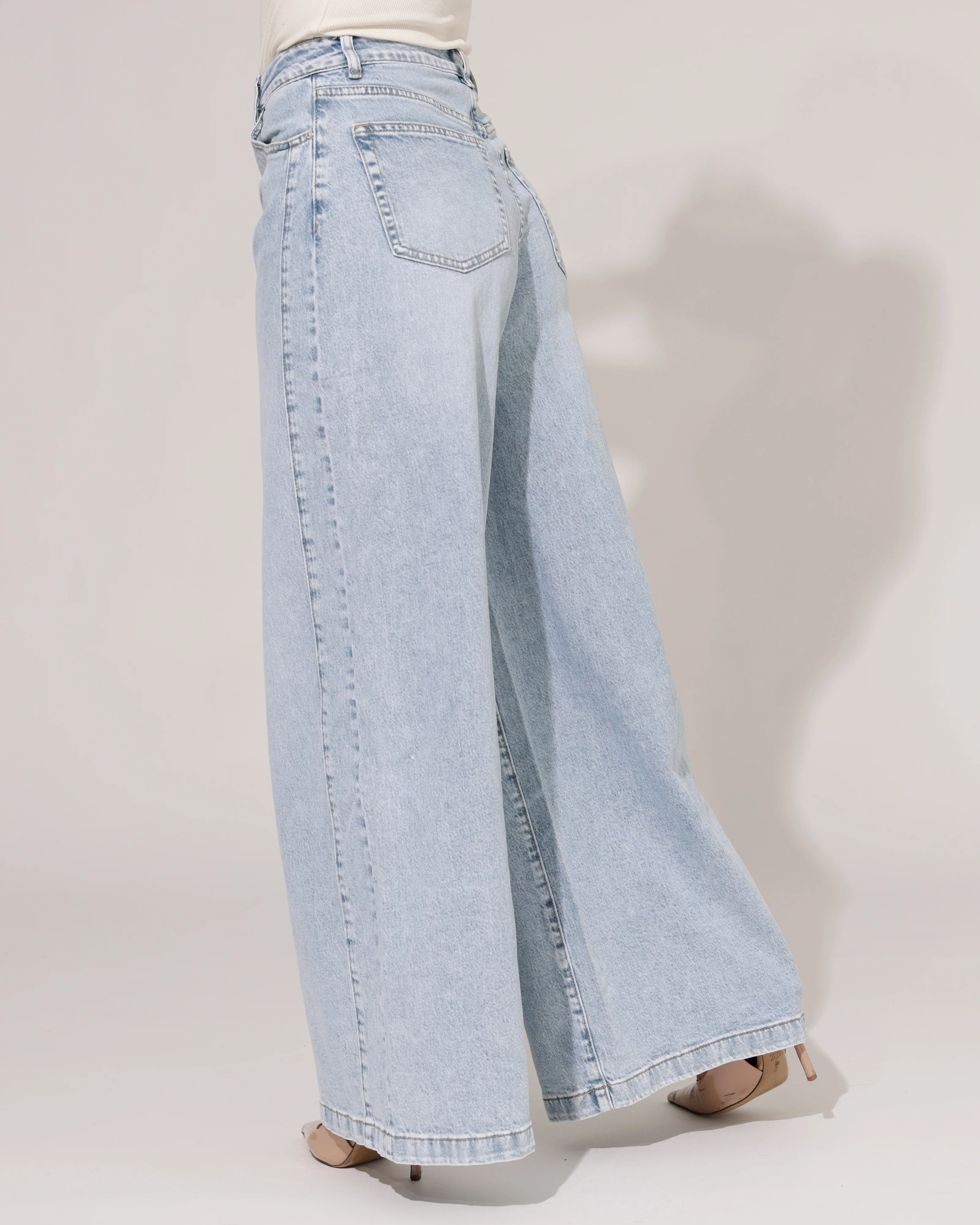 Queen Hearts | Extra wide leg jeans Maddy Blauw - Image 3